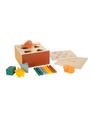 jogo de encaixe de formas montessori